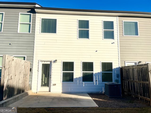 3502 Lakeview Creek, Lithonia, GA 30038