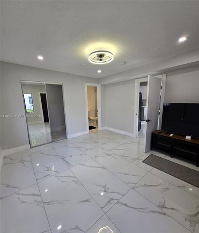 1281 NE 110th St 1285, Miami, FL 33161