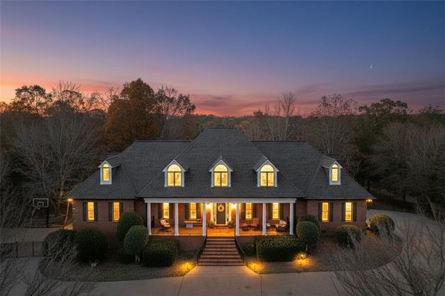 2650 Waters Edge Drive, Gainesville, GA 30504