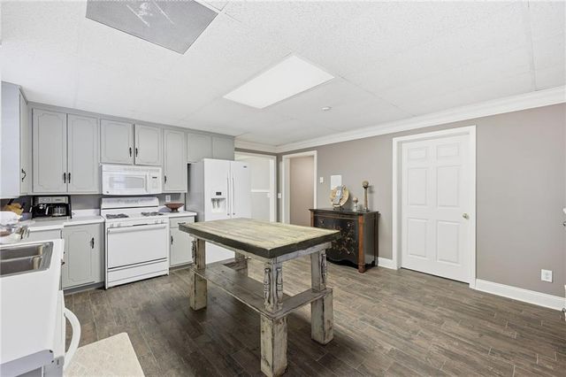 2650 Waters Edge Drive, Gainesville, GA 30504