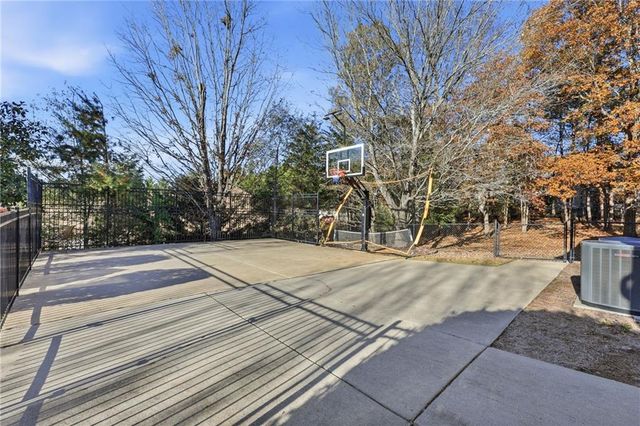 2650 Waters Edge Drive, Gainesville, GA 30504