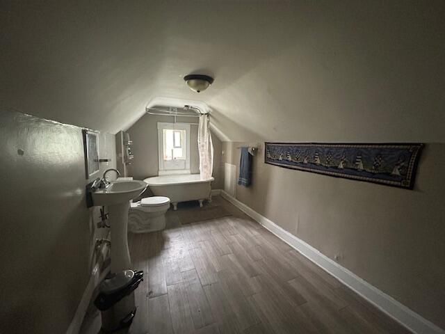 38 E Innis Avenue, Columbus, OH 43207