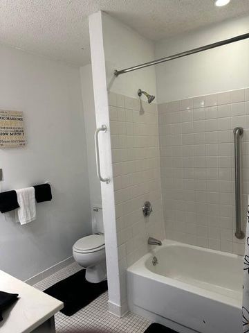 3232 Fremont Avenue N 109, Minneapolis, MN 55412