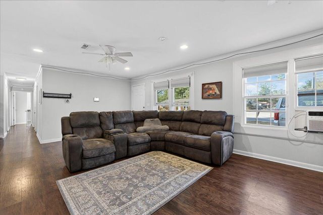 402 Tulip Street, Summerville, SC 29483