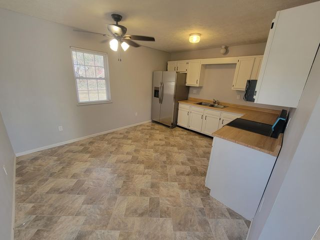 1870 Tapering Pointe Road, Warsaw, KY 41095