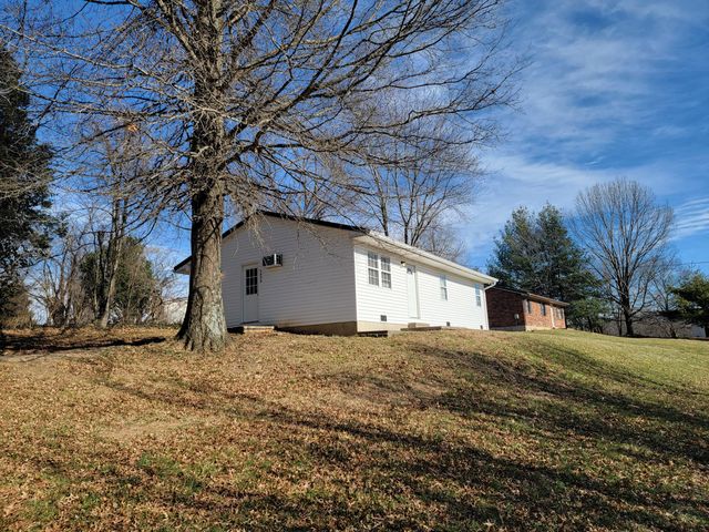 1870 Tapering Pointe Road, Warsaw, KY 41095