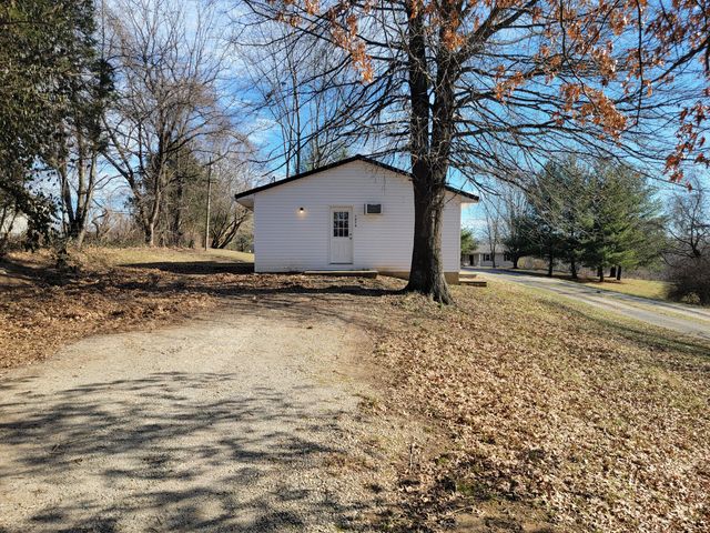 1870 Tapering Pointe Road, Warsaw, KY 41095