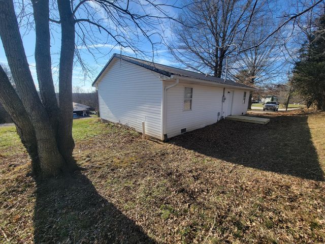 1870 Tapering Pointe Road, Warsaw, KY 41095