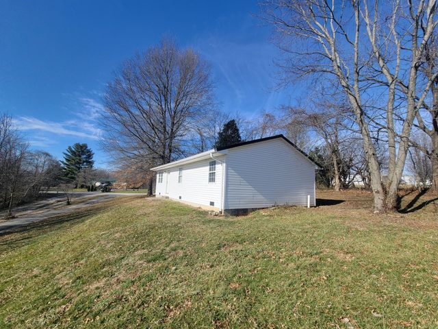 1870 Tapering Pointe Road, Warsaw, KY 41095