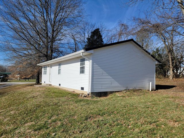 1870 Tapering Pointe Road, Warsaw, KY 41095