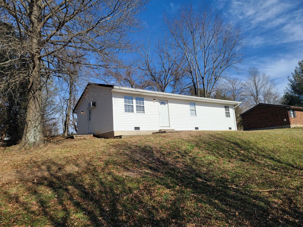 1870 Tapering Pointe Road, Warsaw, KY 41095