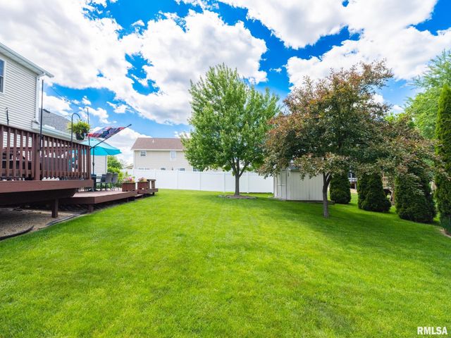 203 STONEWOOD Drive, East Peoria, IL 61611