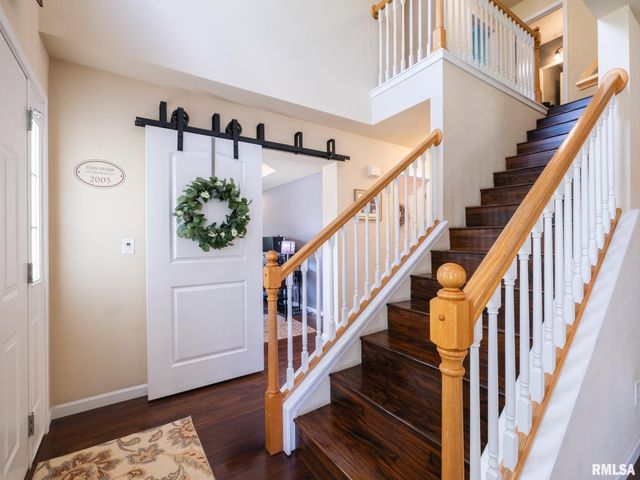 203 STONEWOOD Drive, East Peoria, IL 61611