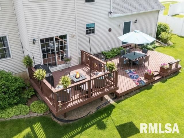203 STONEWOOD Drive, East Peoria, IL 61611