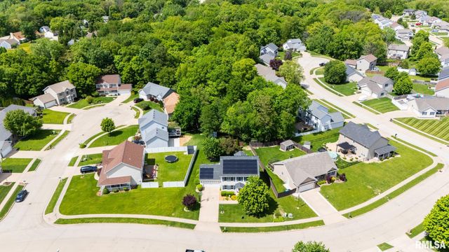 203 STONEWOOD Drive, East Peoria, IL 61611