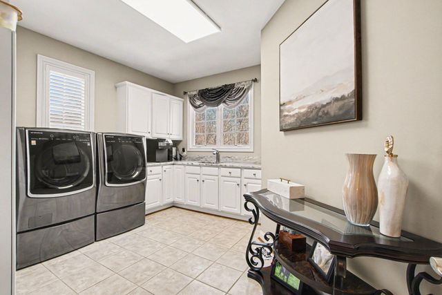 1737 Coachtrail Drive, Hebron, KY 41048