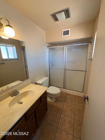 632 N Avenida Tortuga, Green Valley, AZ 85614
