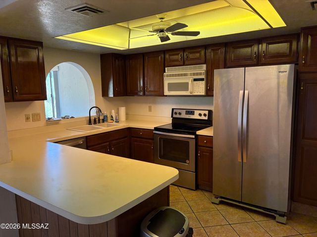 632 N Avenida Tortuga, Green Valley, AZ 85614