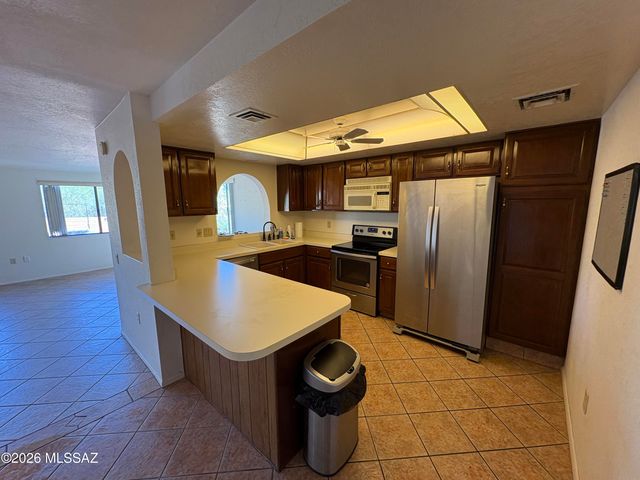 632 N Avenida Tortuga, Green Valley, AZ 85614