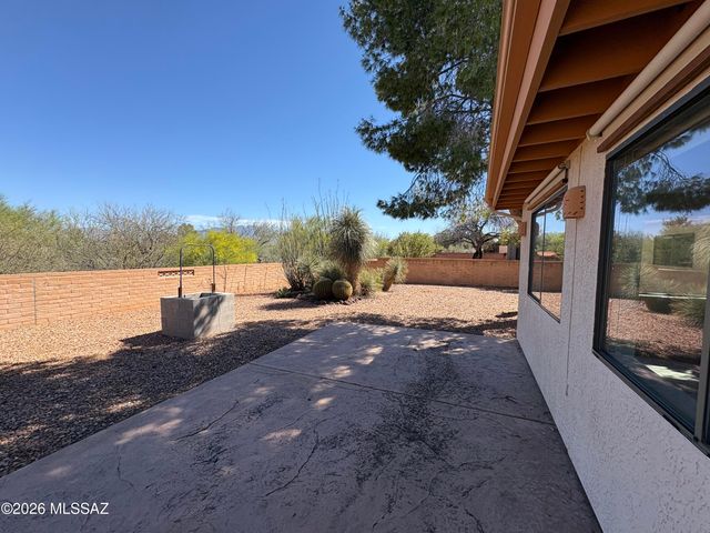 632 N Avenida Tortuga, Green Valley, AZ 85614