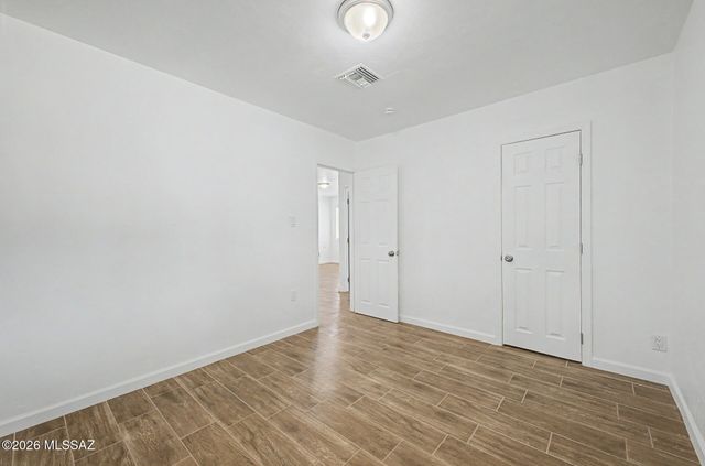 325 W District Street, Tucson, AZ 85714