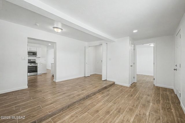 325 W District Street, Tucson, AZ 85714