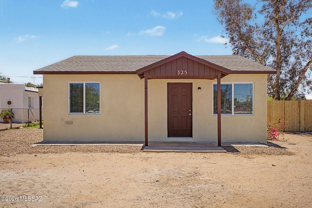 325 W District Street, Tucson, AZ 85714