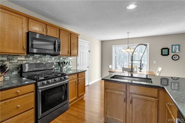 6464 White Oak, Hamburg, NY 14085