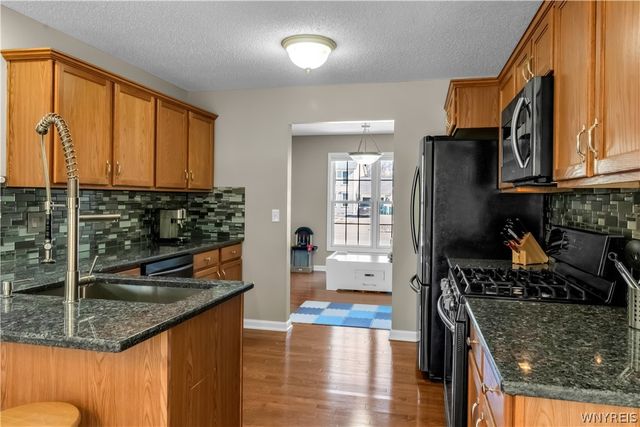 6464 White Oak, Hamburg, NY 14085