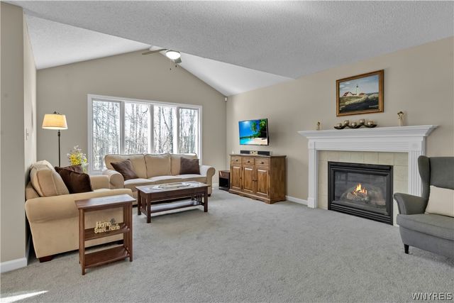 6464 White Oak, Hamburg, NY 14085