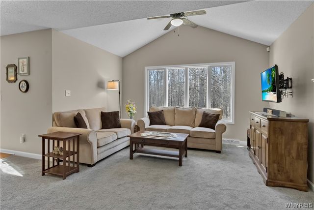 6464 White Oak, Hamburg, NY 14085