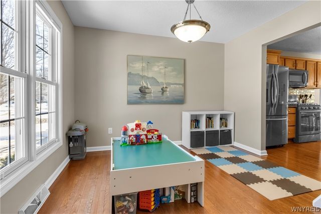 6464 White Oak, Hamburg, NY 14085