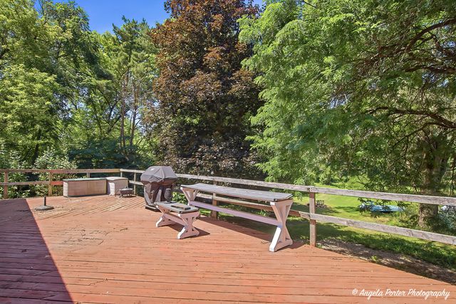 5124 Bonnie Brae Road, Richmond, IL 60071