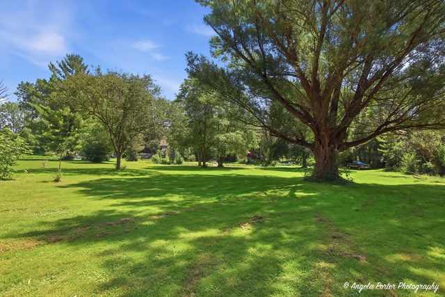 5124 Bonnie Brae Road, Richmond, IL 60071