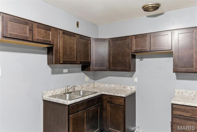 8784 Darnell Place, Jennings, MO 63136