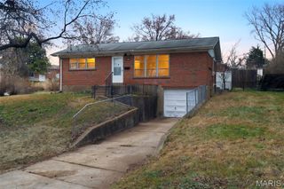 8784 Darnell Place, Jennings, MO 63136