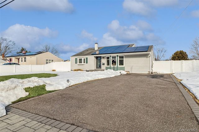 3011 Maine Avenue, Medford, NY 11763