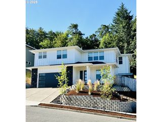 818 HAWK Dr, Silverton, OR 97381