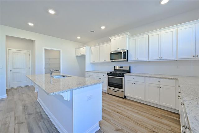 303 Eleanora Crossing, Loganville, GA 30052