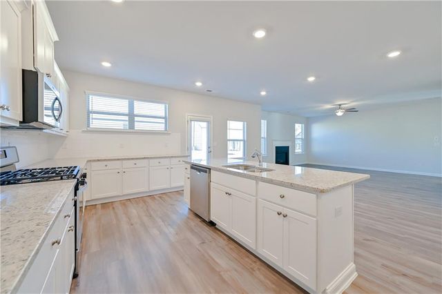 303 Eleanora Crossing, Loganville, GA 30052