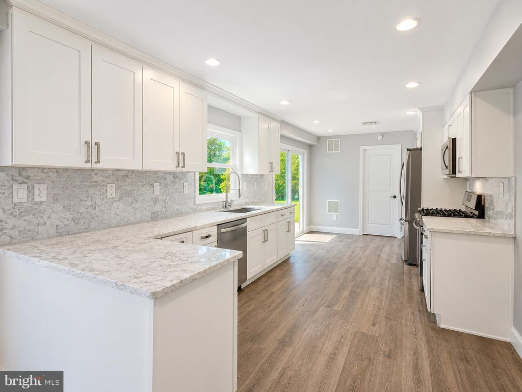 28 NOBLEWOOD PL, Willingboro, NJ 08046