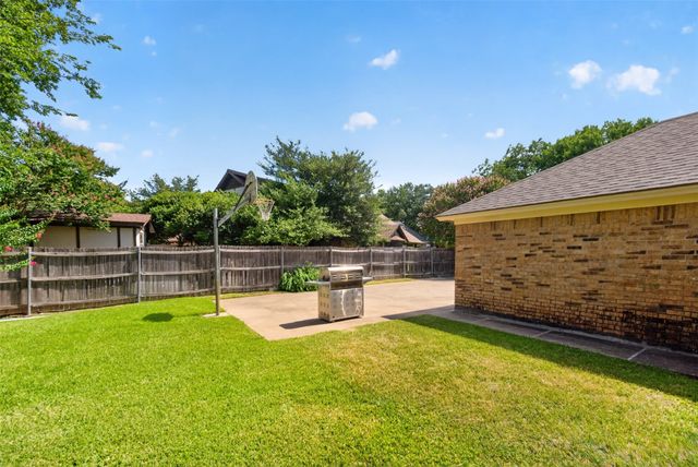 6621 Quail Ridge Drive, North Richland Hills, TX 76180