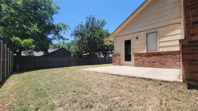 3217 Cliffview Drive, Corinth, TX 76210