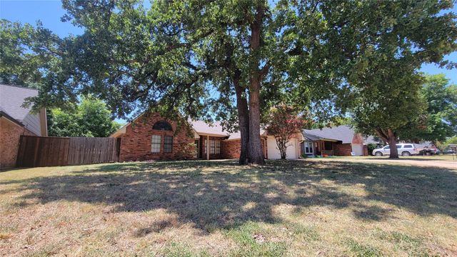 3217 Cliffview Drive, Corinth, TX 76210