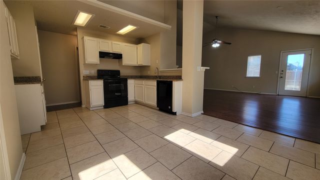 3217 Cliffview Drive, Corinth, TX 76210