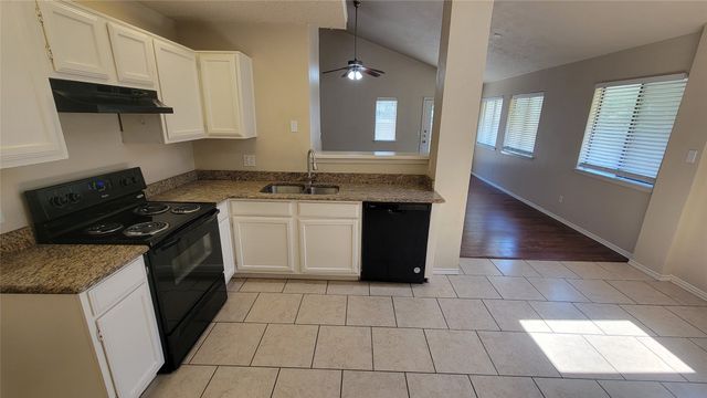 3217 Cliffview Drive, Corinth, TX 76210