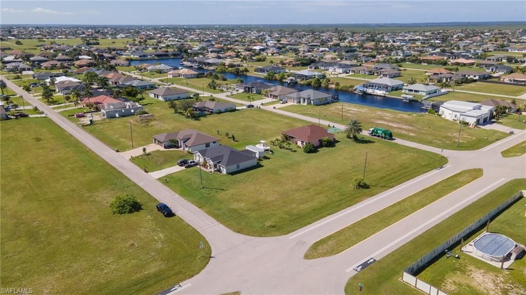 1054 NW 33rd PL, CAPE CORAL, FL 33993 — photo 3