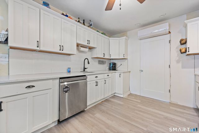 24 Postman Highway, North Haven, CT 06473