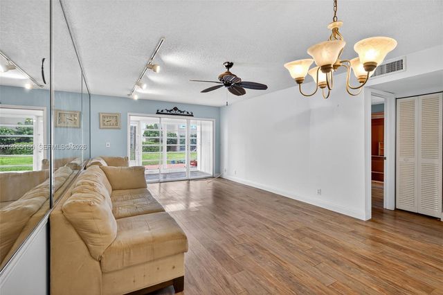 13950 Via Flora D, Delray Beach, FL 33484