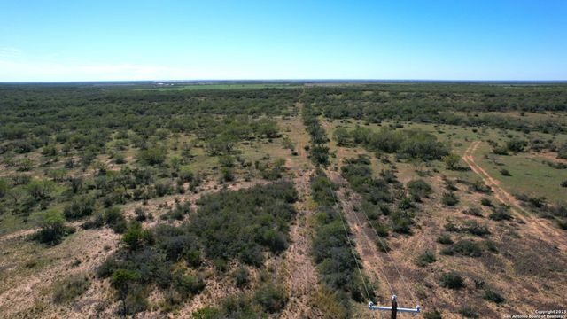 1913 County Road 3000, Pearsall, TX 78061